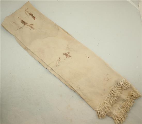 A WWII Japanese Kamikaze pilots silk scarf, approx. 119.5cm, staining